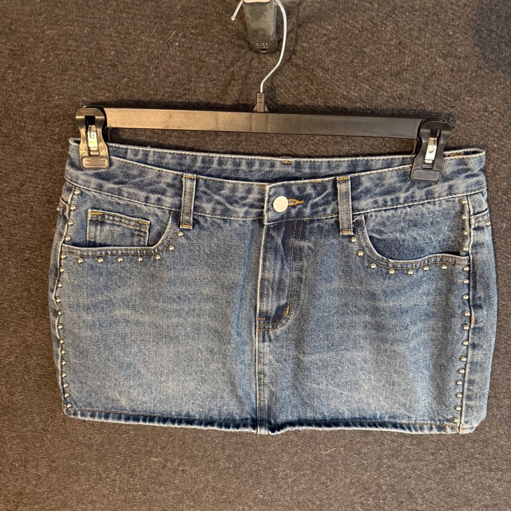 WOMENS LARGE Studded Denim Mini Skirt‎ PUNK GRUNGE Y2K BIKER WESTERN
